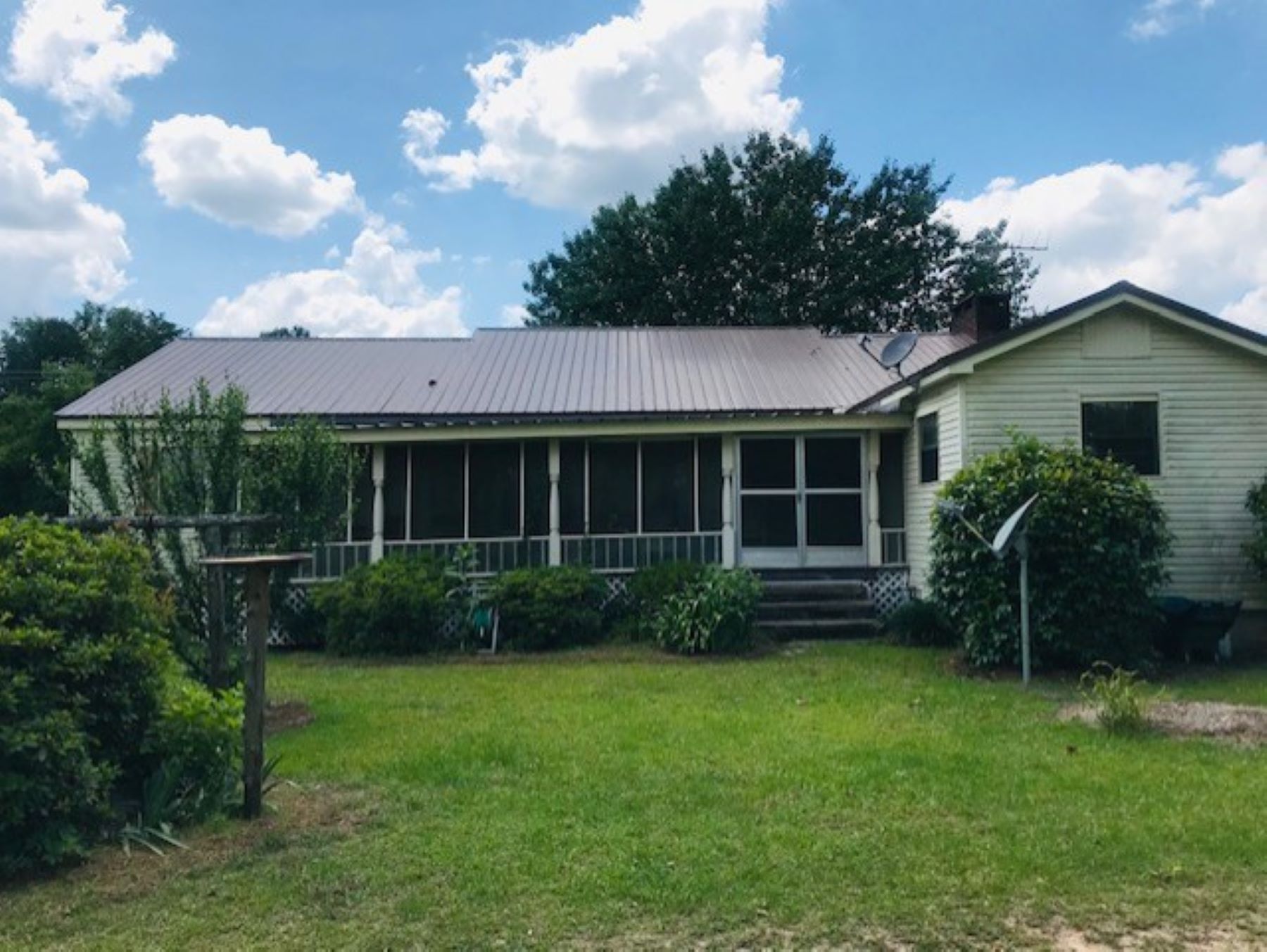 6764 County Road 69 Skipperville AL 36374 Wiregrass Home Team