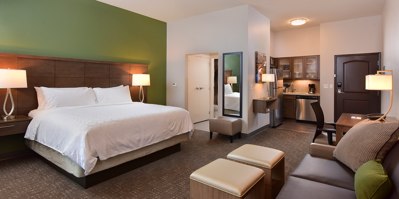 Staybridge Suites Wisconsin Dells Lake Delton