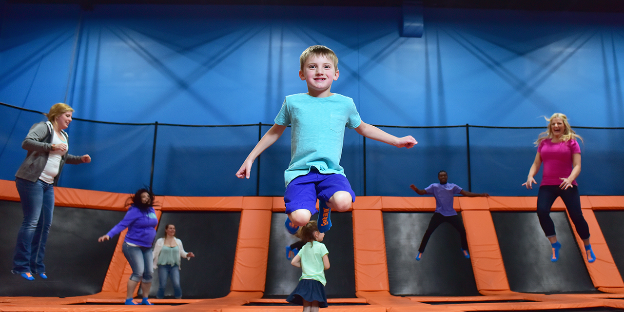 Knuckleheads Trampoline Park • Rides • Bowling