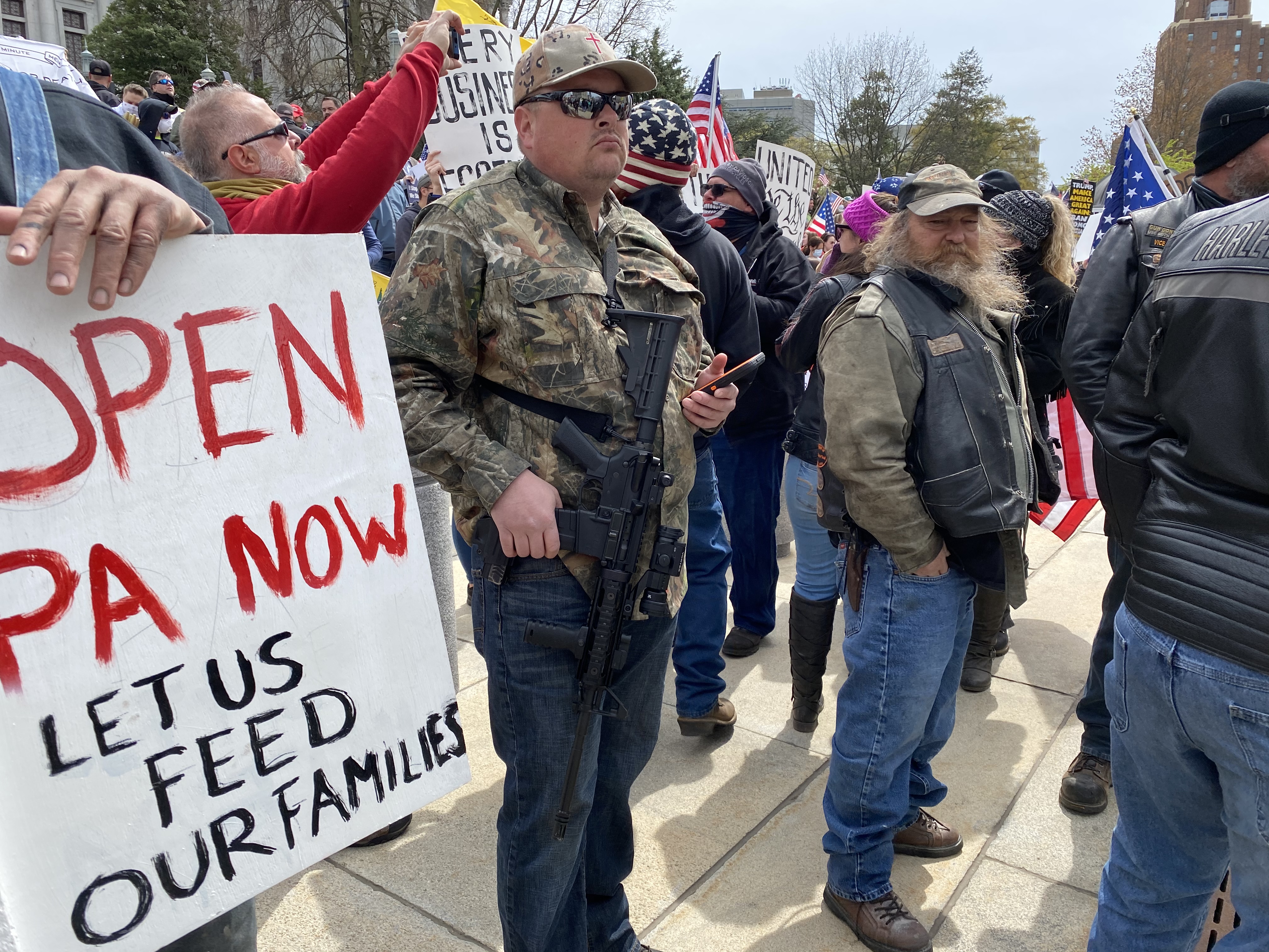 Hundreds gather at Capitol in Harrisburg for antishutdown rally