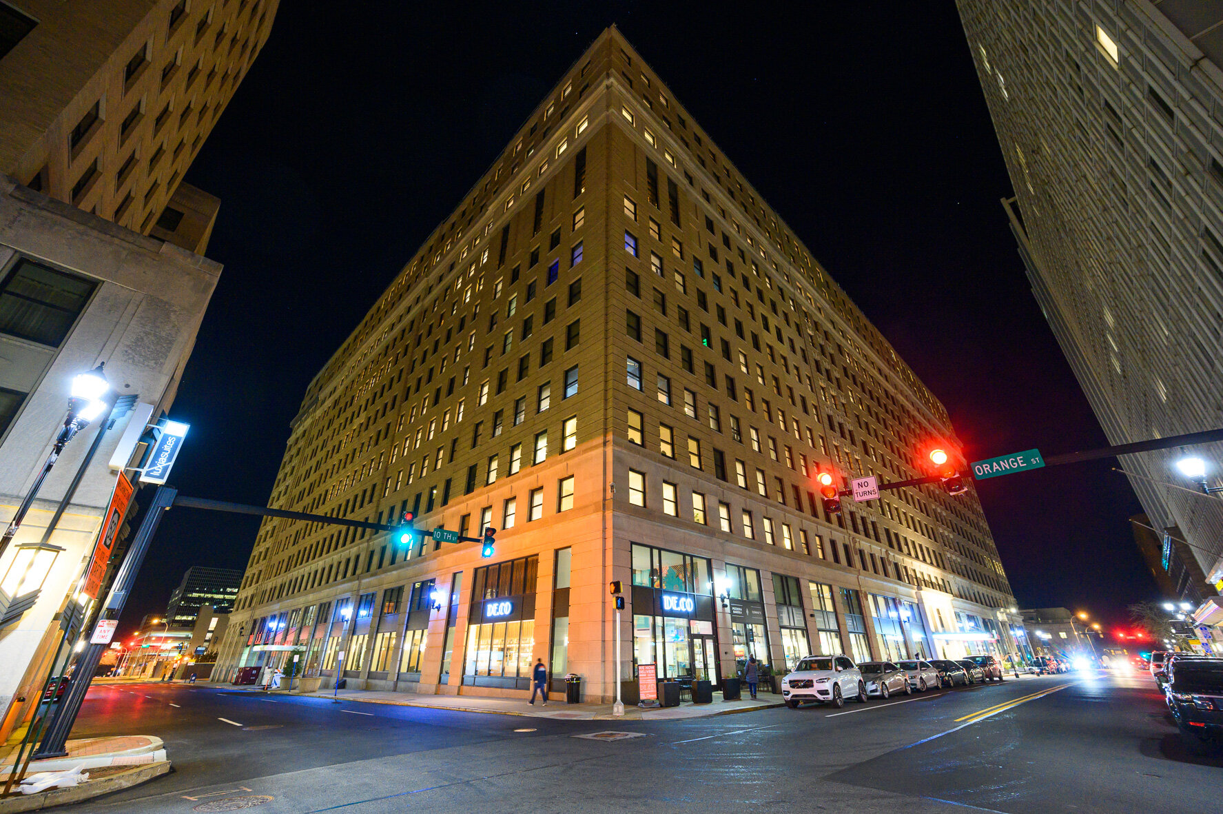FIRST LUXURY LIVING EXPERIENCE OPENS IN THE CENTURYOLD DUPONT BUILDING