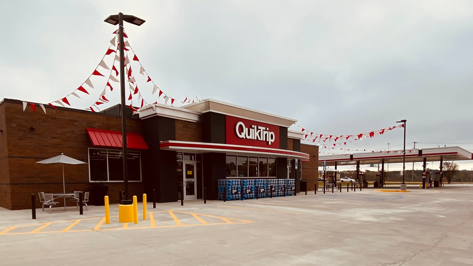 Mississippi's first QuikTrip location opens in Clinton