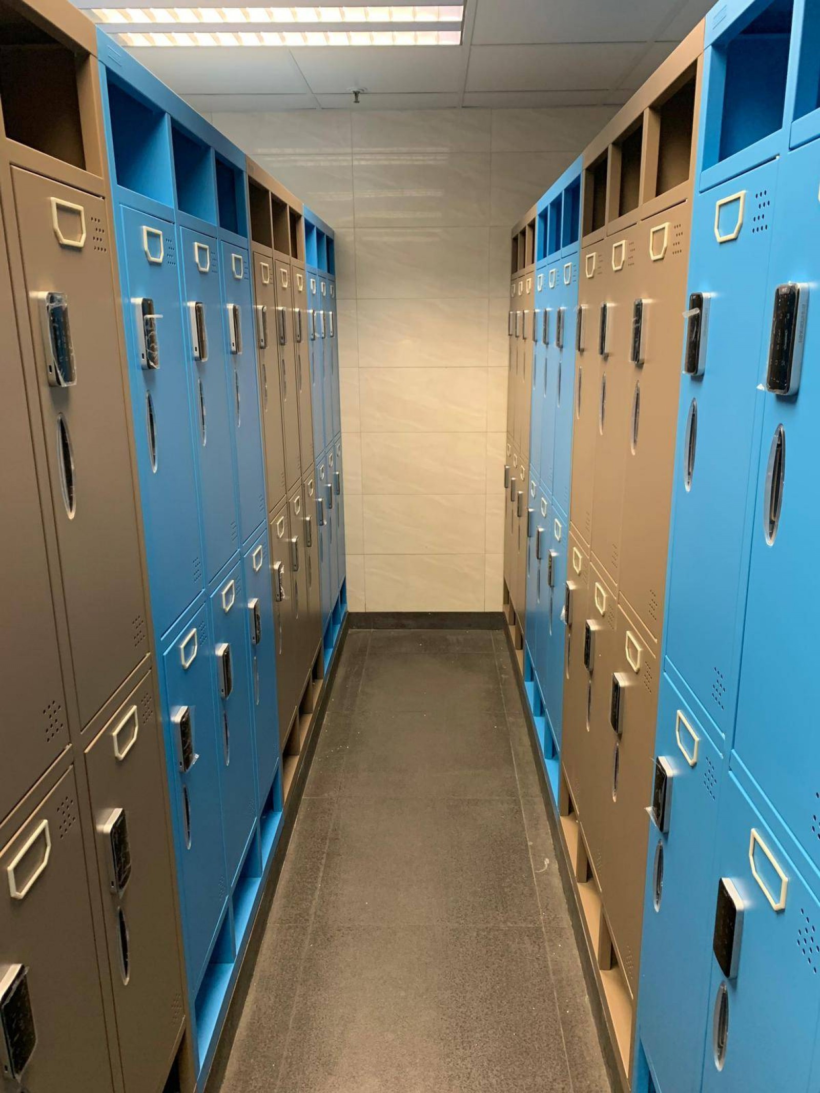 Gold Coast Hotel Locker Room Project Decorative Works for Workspace