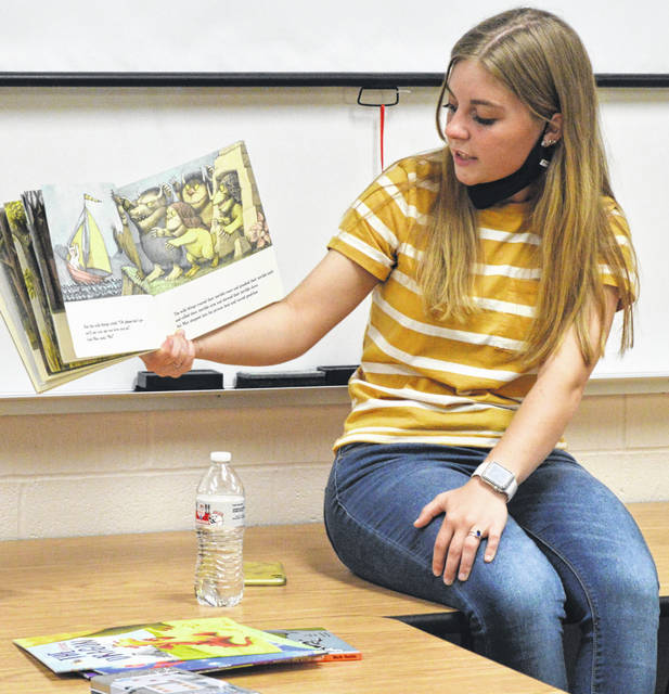 Embracing reading Sabina Elementary, ECHS team up on RighttoRead