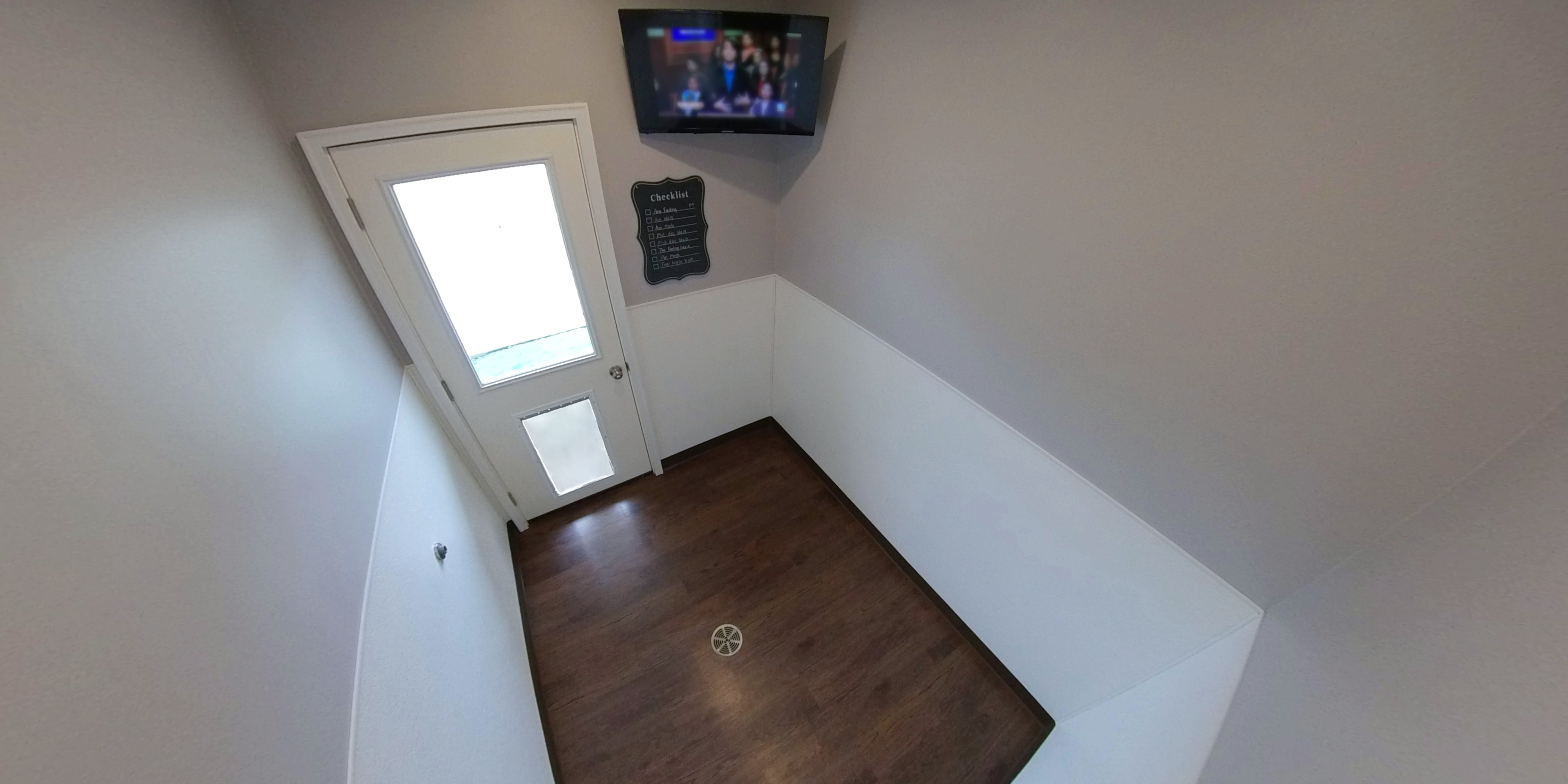 Wolf Run Veterinary Pet Boarding