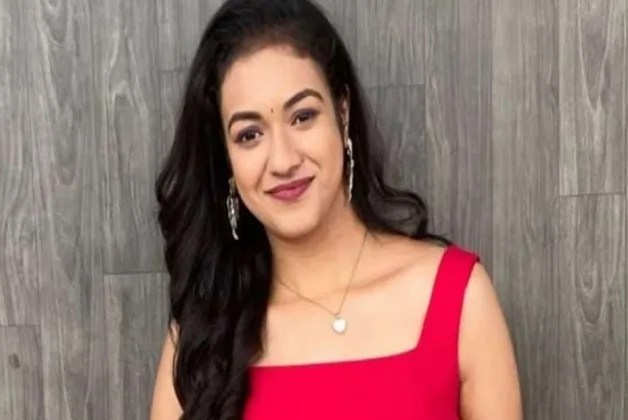 'Go And Watch The Videos of Your Mother And Sister' Shruti Narayanan On