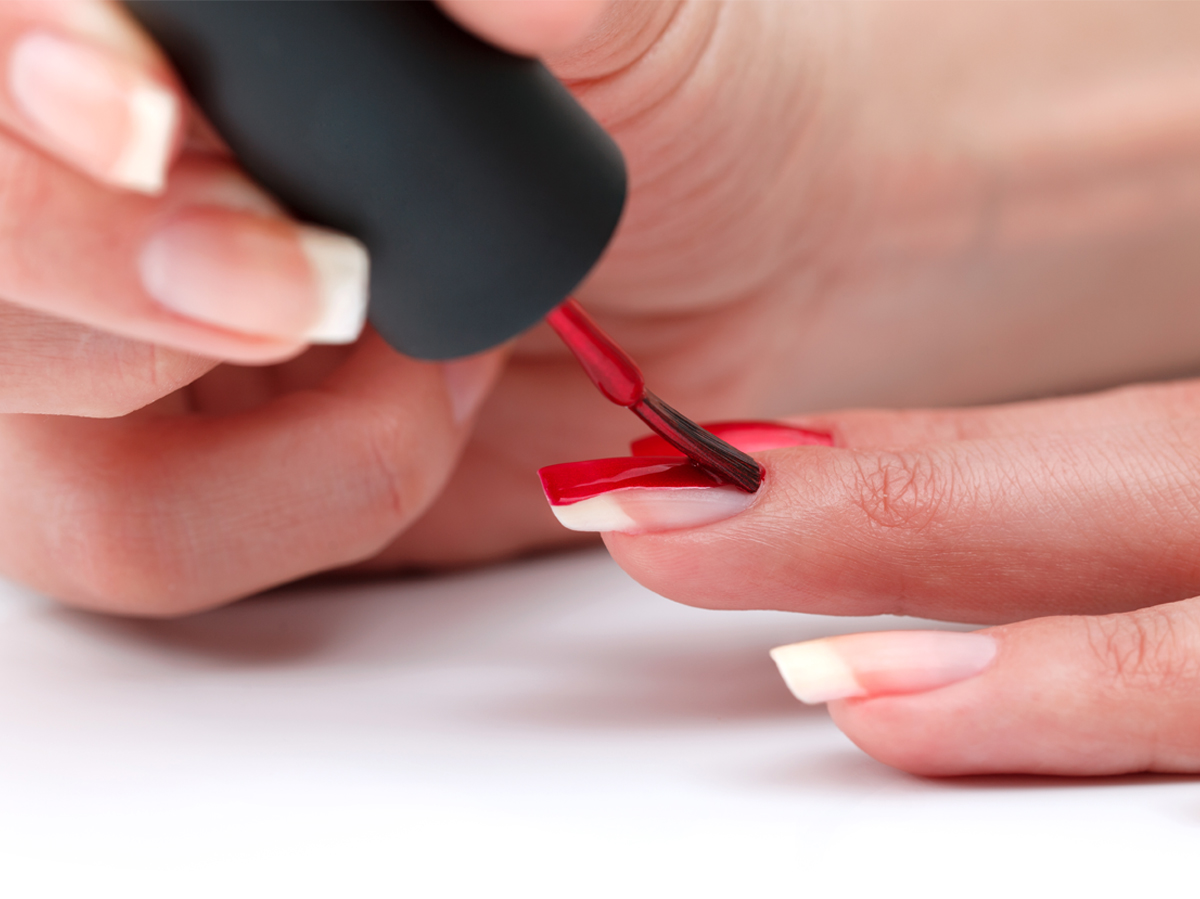 How to Paint Your Nails With the 3Stroke Method