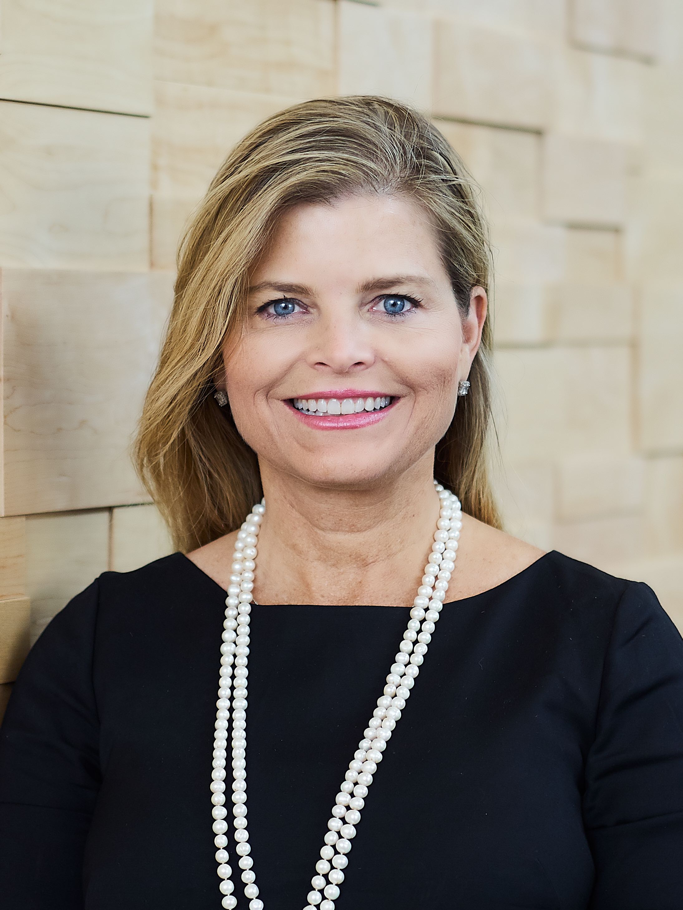 Lindsey Kneuven Women Tech Council