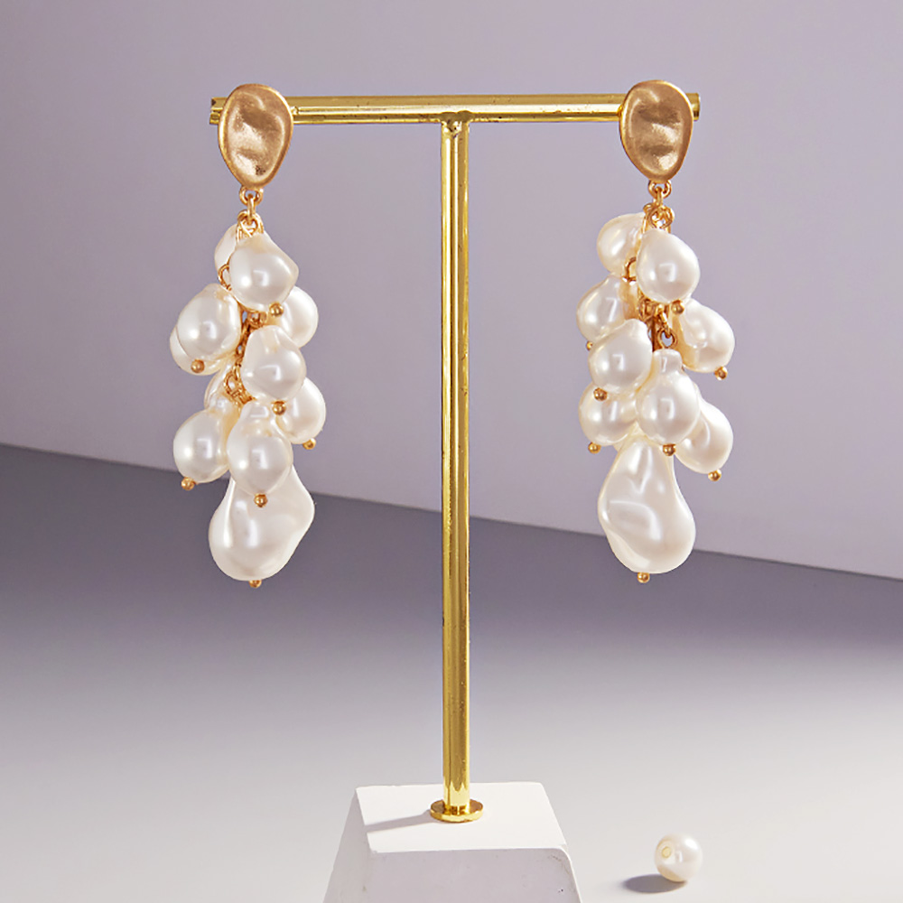 Vineyard Pearl Dangle Earrings