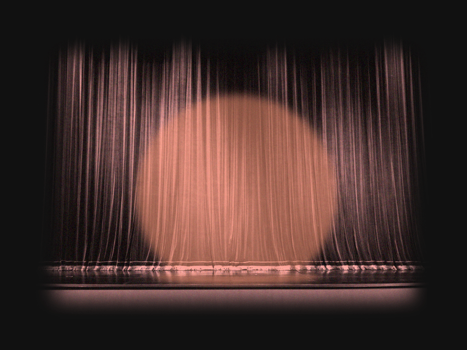 The Spotlight Effect Is Why it Feels Like Everyone Is Judging You