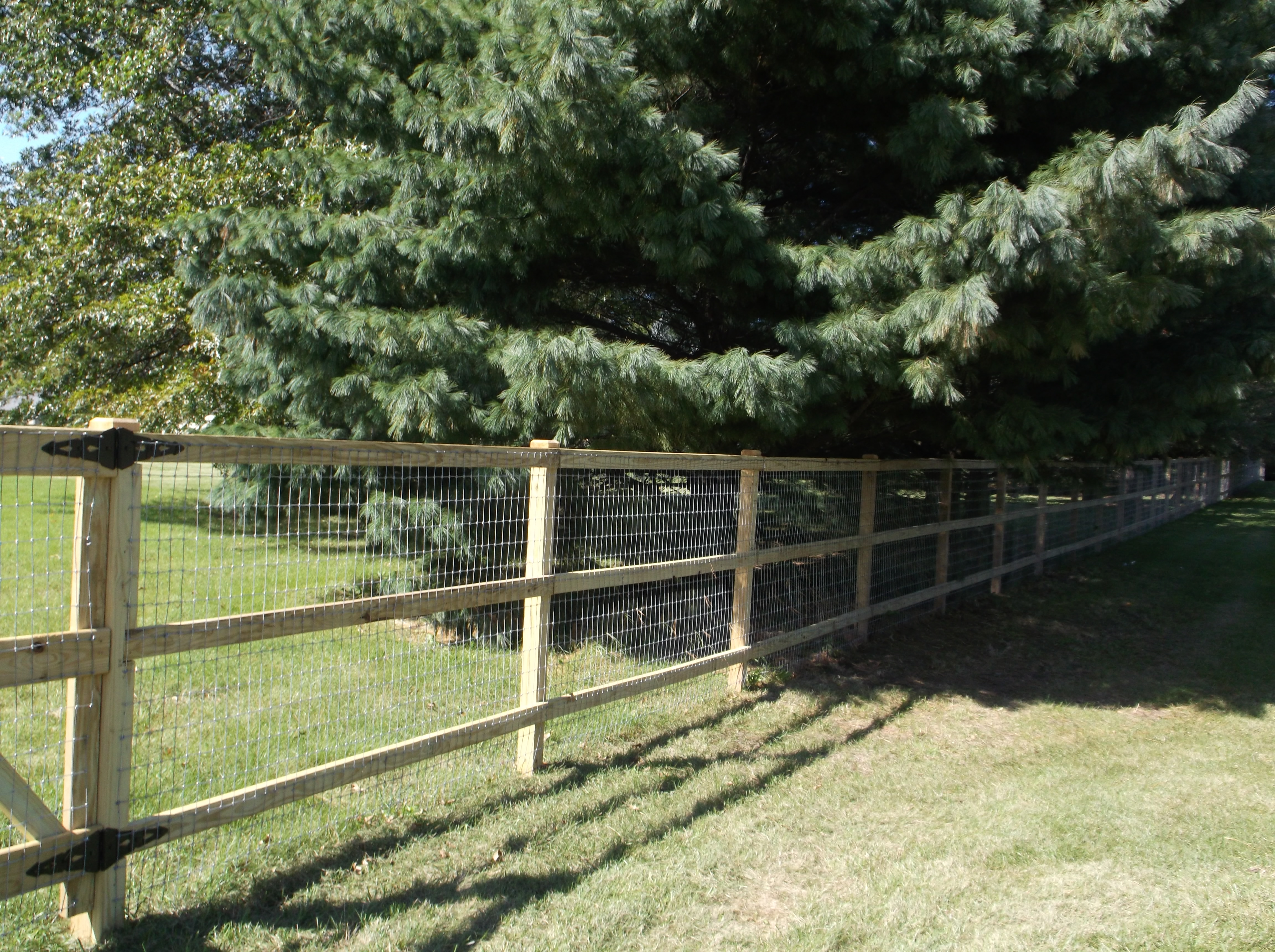 Wood Corral Fencing