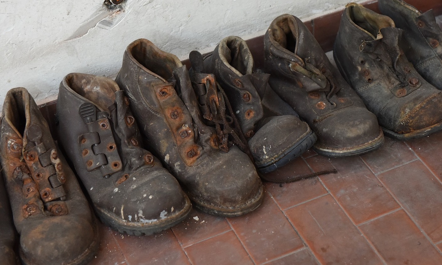 How To Get Paint Off Work Boots Work Boots Guru