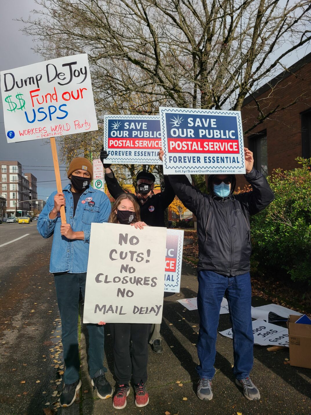 Portland demands Dump DeJoy Workers World