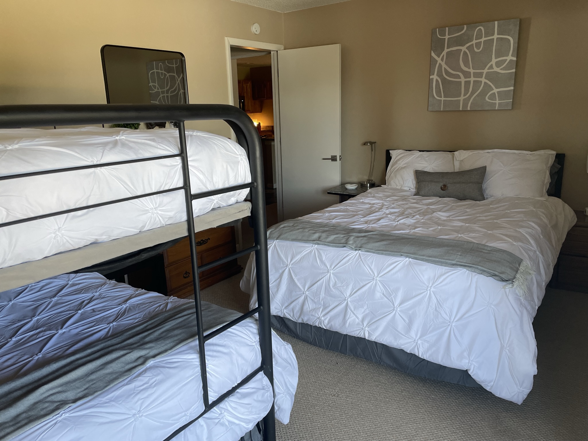 Spacious 3 Bedroom/3 Bath Condo available for rent in Fraser! Work In