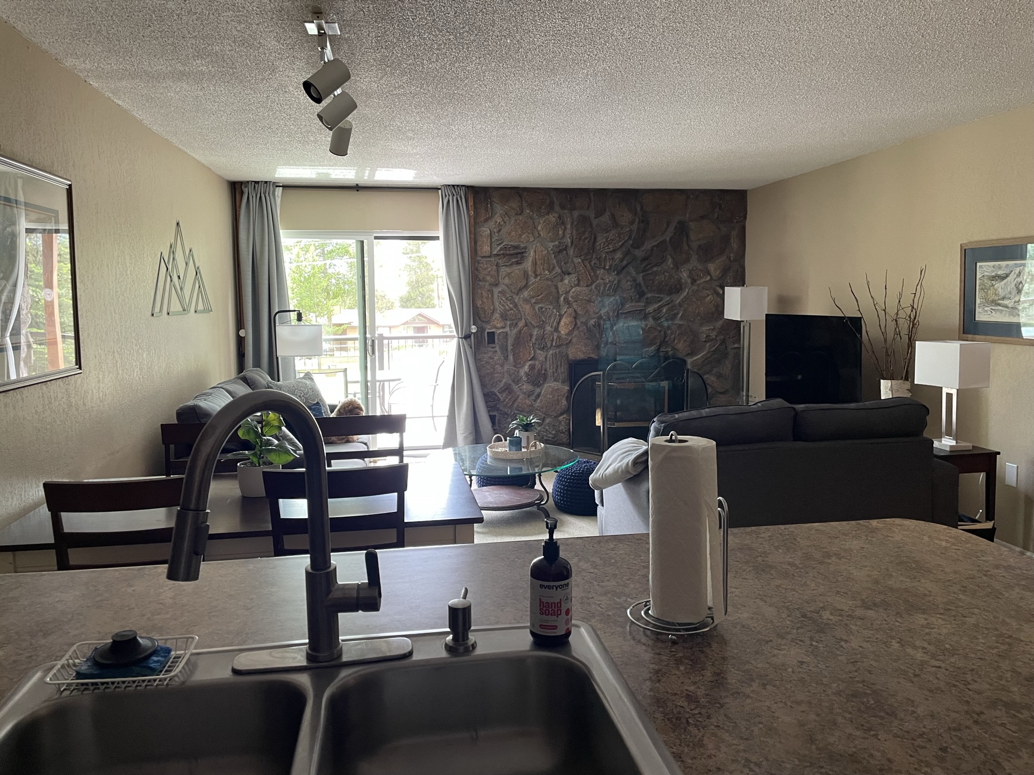 Spacious 3 Bedroom/3 Bath Condo available for rent in Fraser! Work In