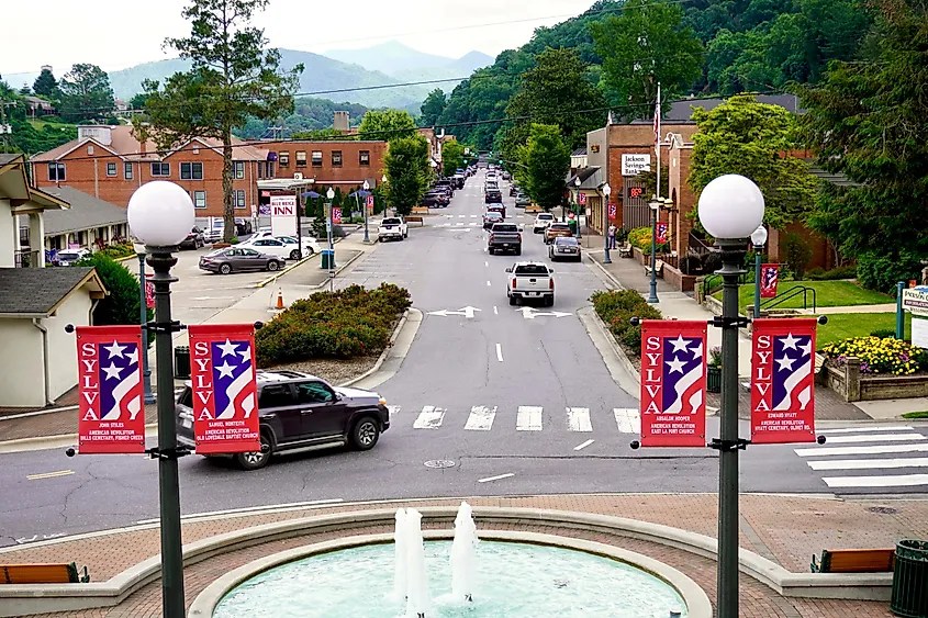 13 Most Beautiful Small Towns In North Carolina You Should Visit
