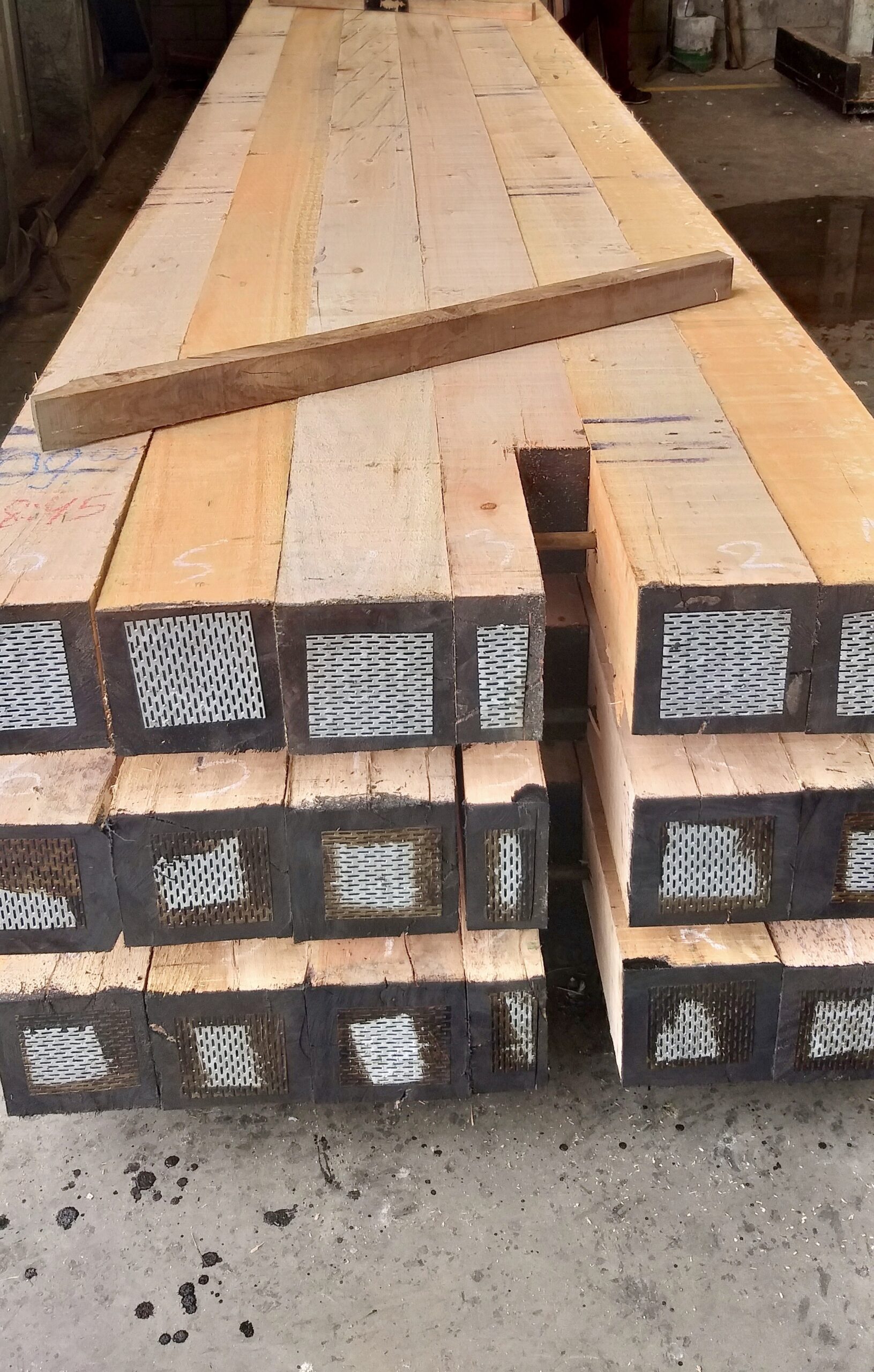 How Long Do Eucalyptus Mats Really Last? Eucalyptus Timber Mats