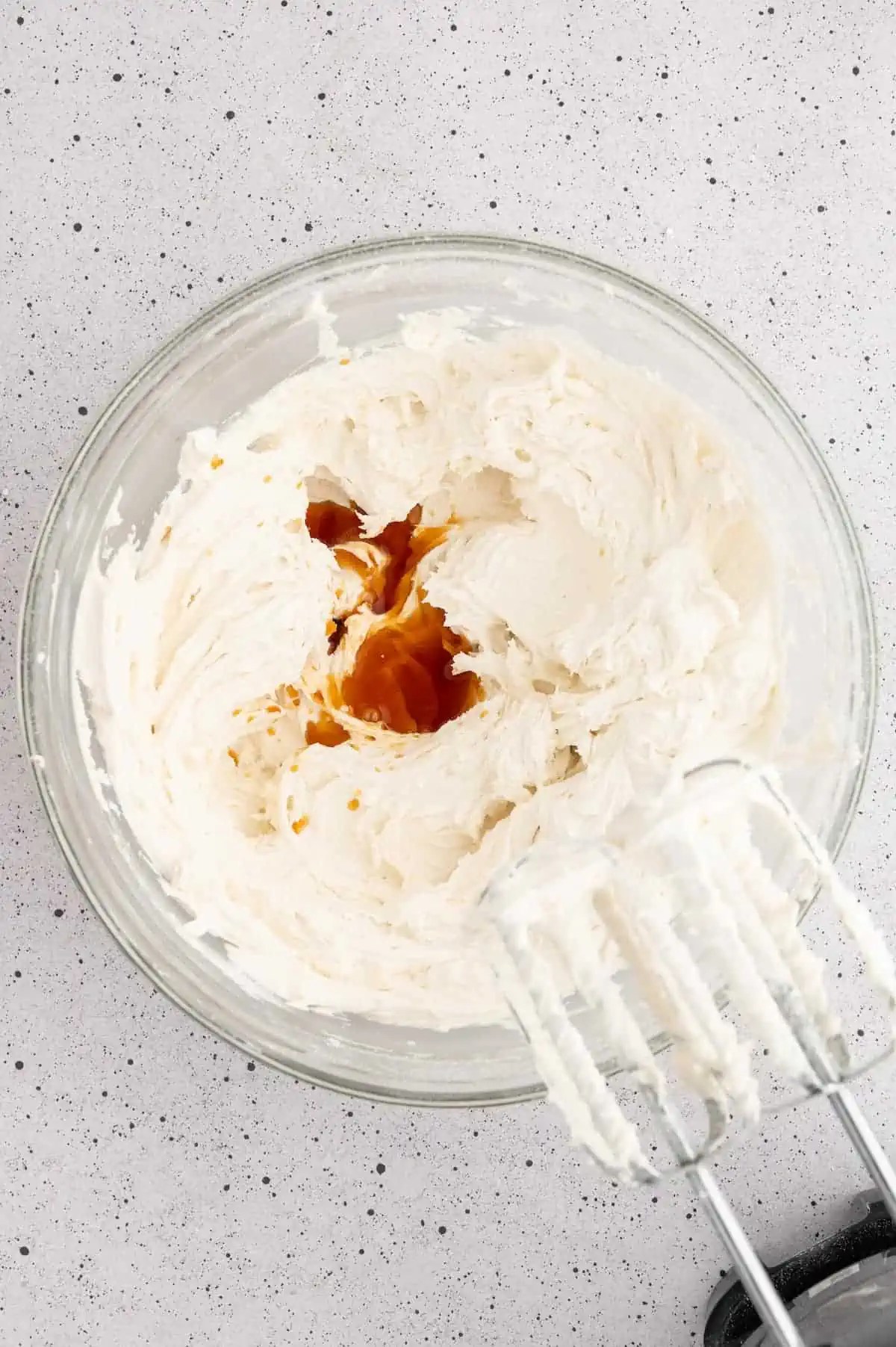 Vegan Buttercream Frosting (3 Ingredients)