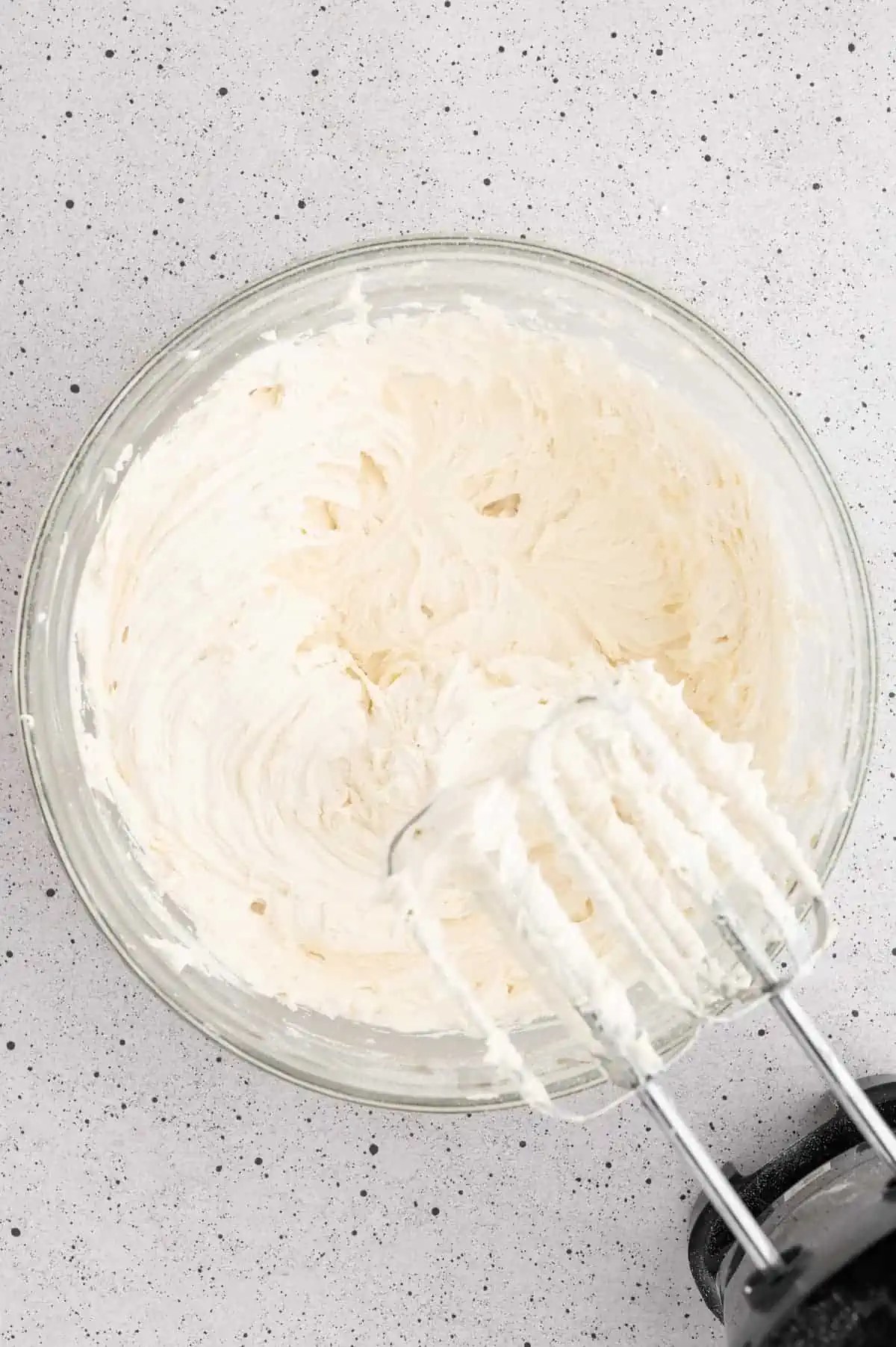 Vegan Buttercream Frosting (3 Ingredients)