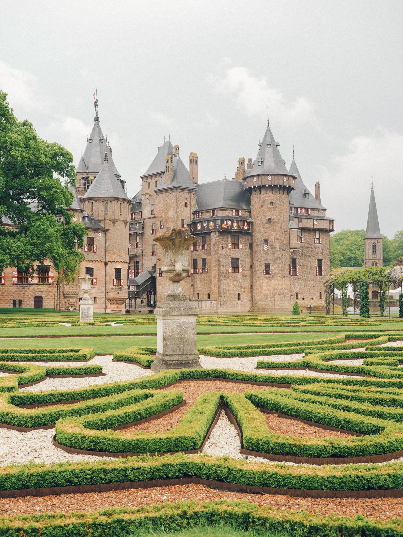 A Day Trip to De Haar Castle in the Netherlands! WORLD OF WANDERLUST