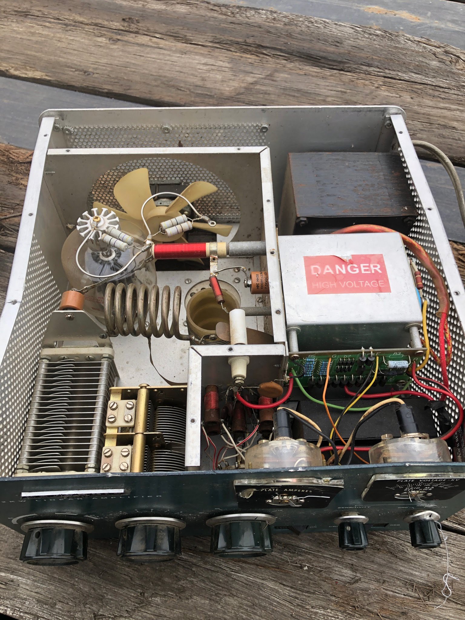 SB-220 | WorldwideDX Radio Forum