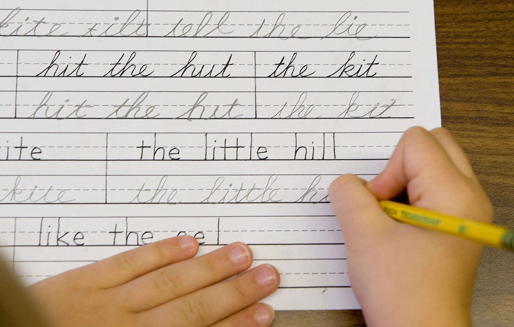Schools That Teach Cursive Question The Need To Mandate Teaching The