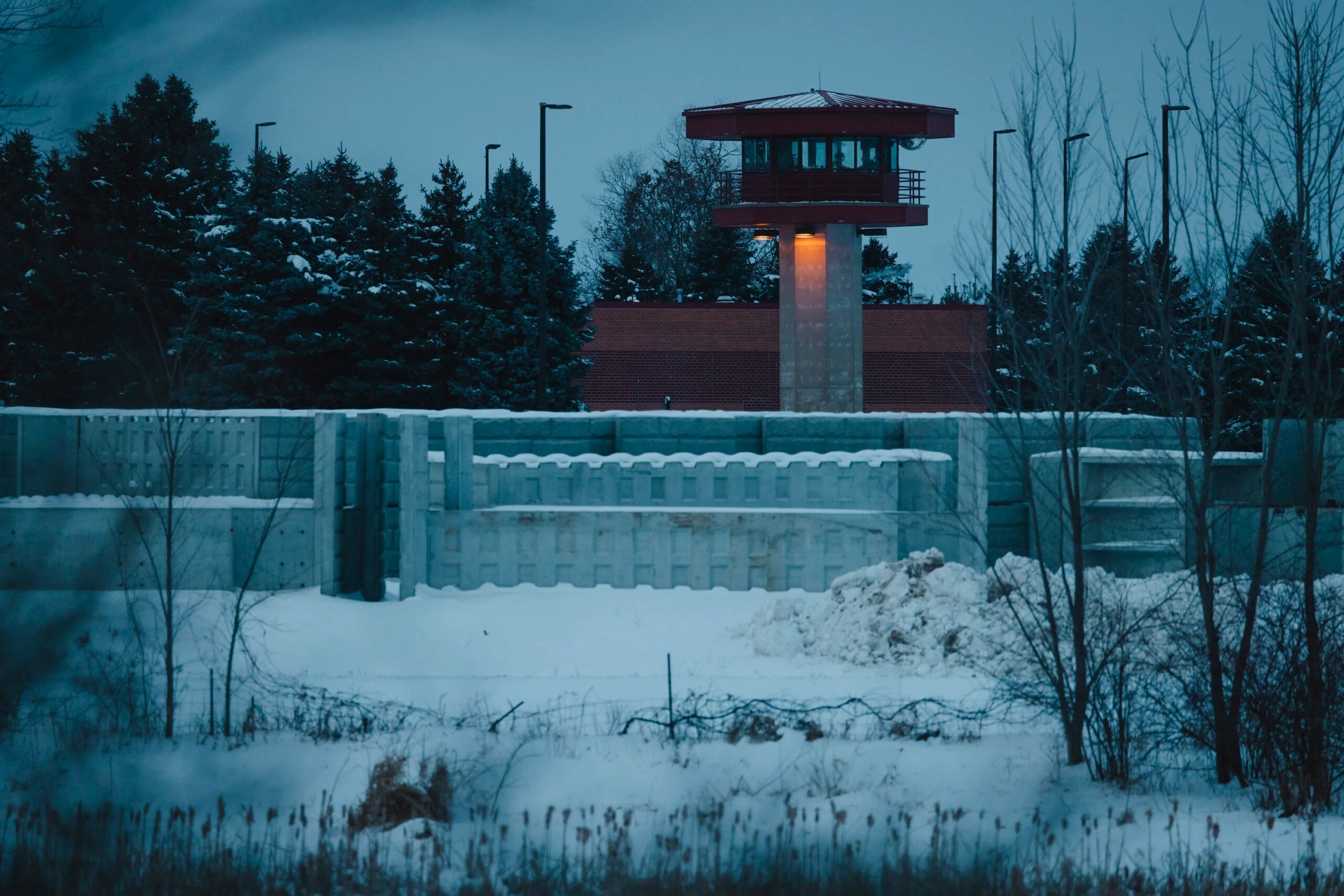 10 guards, 900 inmates Wisconsin prisons see dire results of ignored
