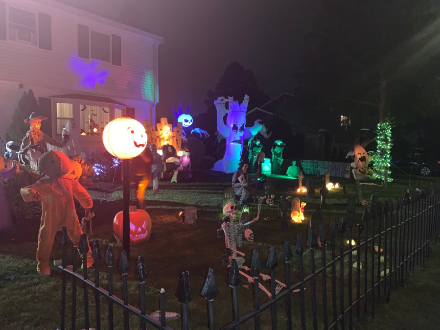 The best Halloween displays of 2021 in RI, Mass.