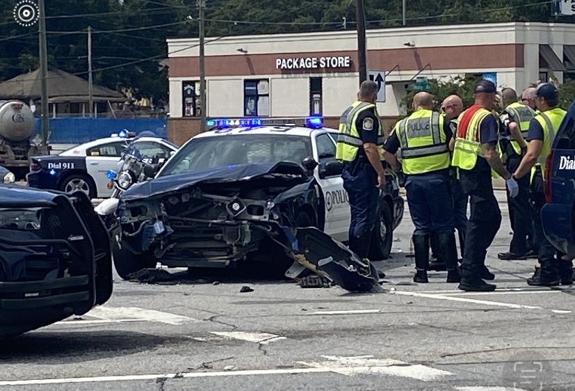 Columbus Police Officer involved in crash at Manchester Expressway and Veteran Parkway WRBL