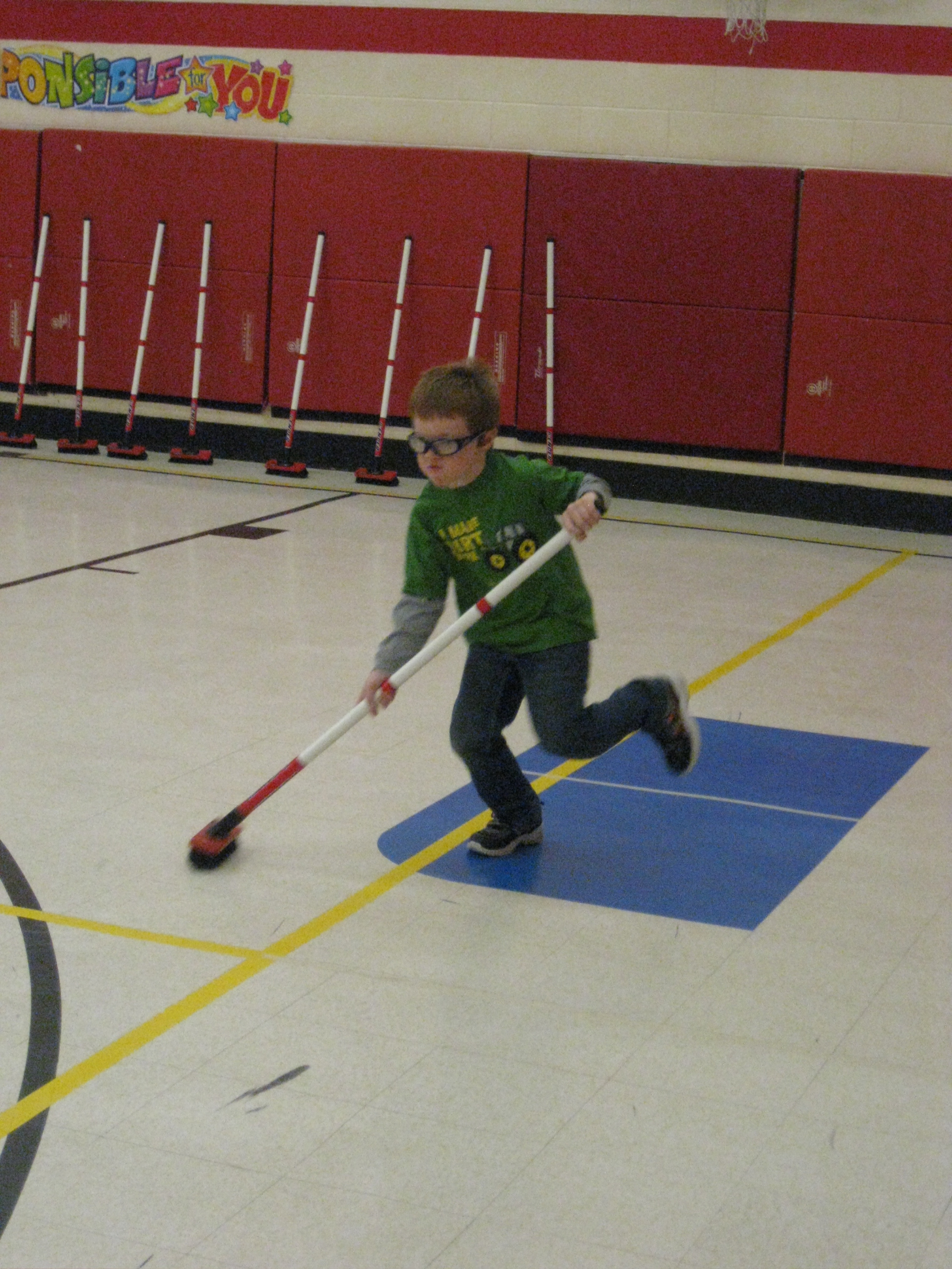 Students at Central PS learn about curling (Waterloo Region District