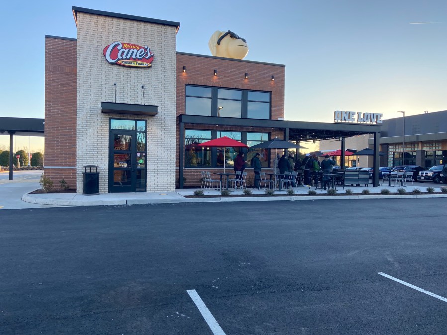 Chesterfield Raising Cane’s officially opens for business WRIC ABC 8News
