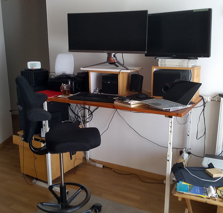 Setting up a healthy workspace desktop explained example