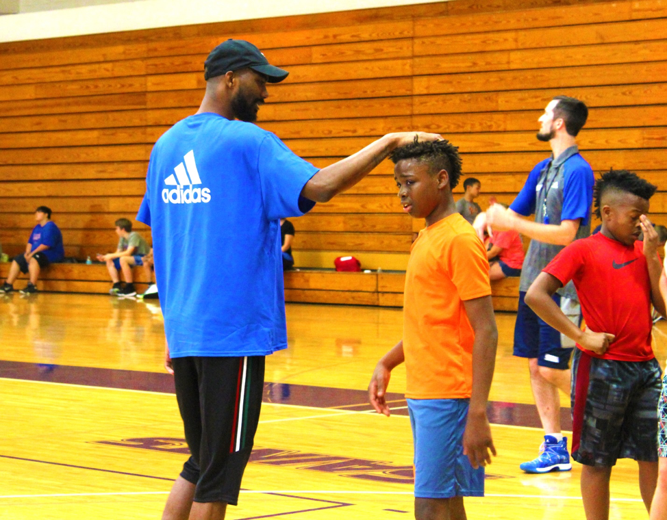Former Gator Corey Brewer Holds Annual Youth Basketball Camp ESPN 98.