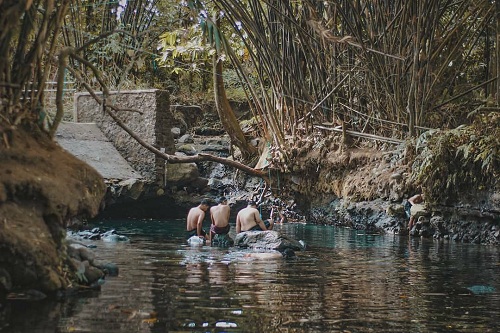 Blue Lagoon Jogja Wisata Pemandian Alami | Harga Tiket Masuk & Rute