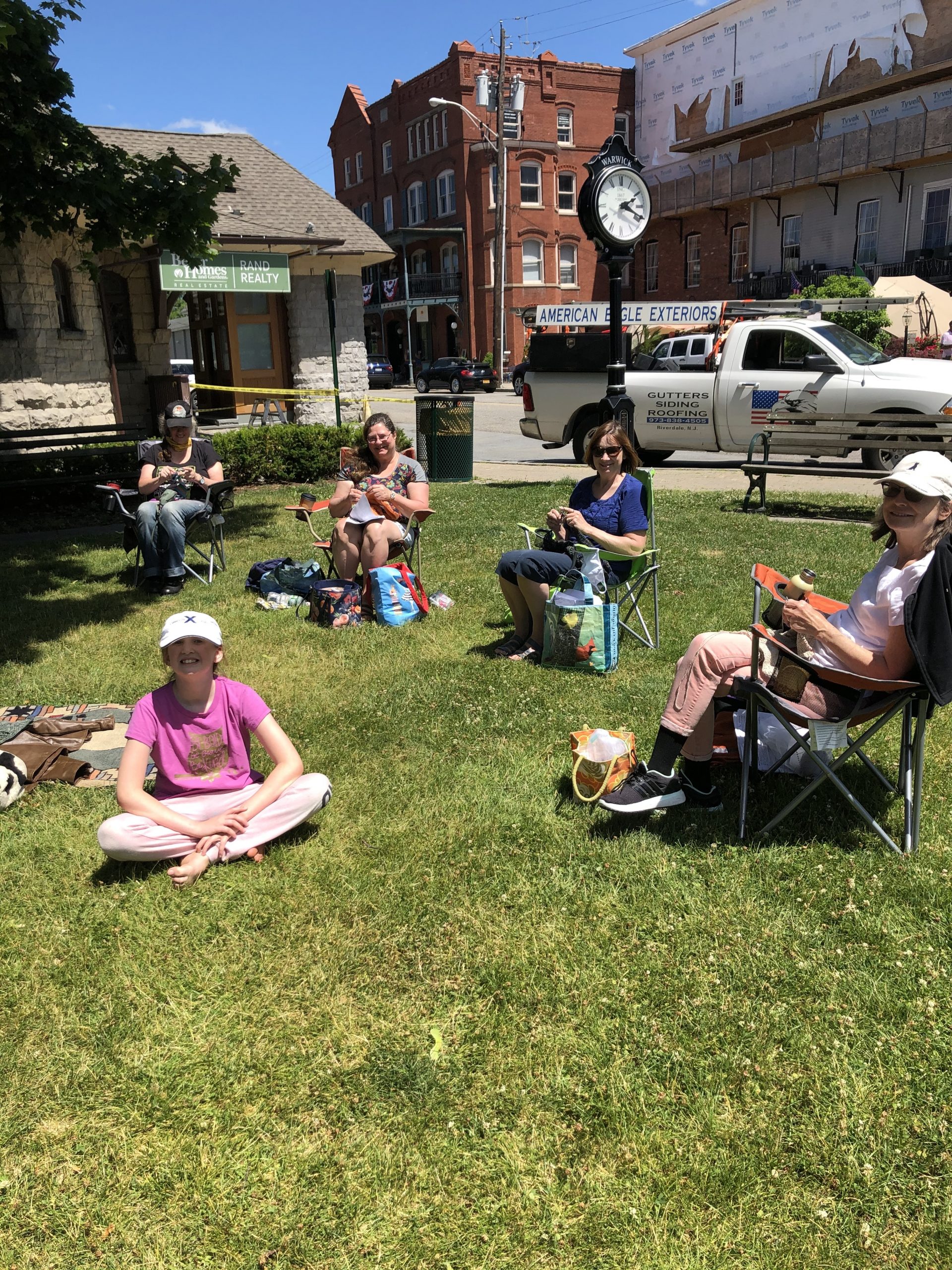Crafty Gals Celebrate Knit In Public Day The Warwick Valley Dispatch