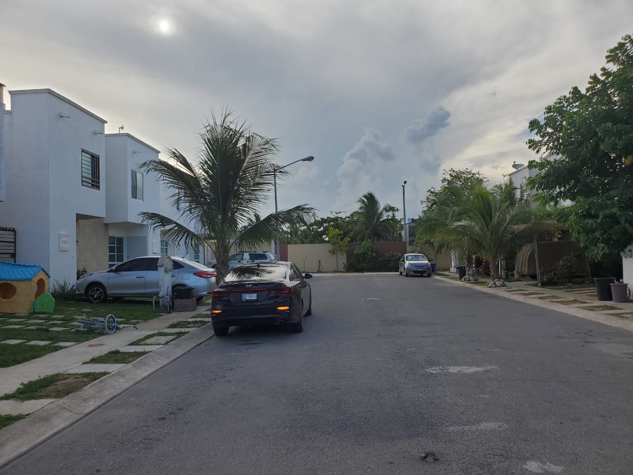 Venta amplia casa PLAYA AZUL (3Rec/3Bañ) 1,500,000 Wviviendas