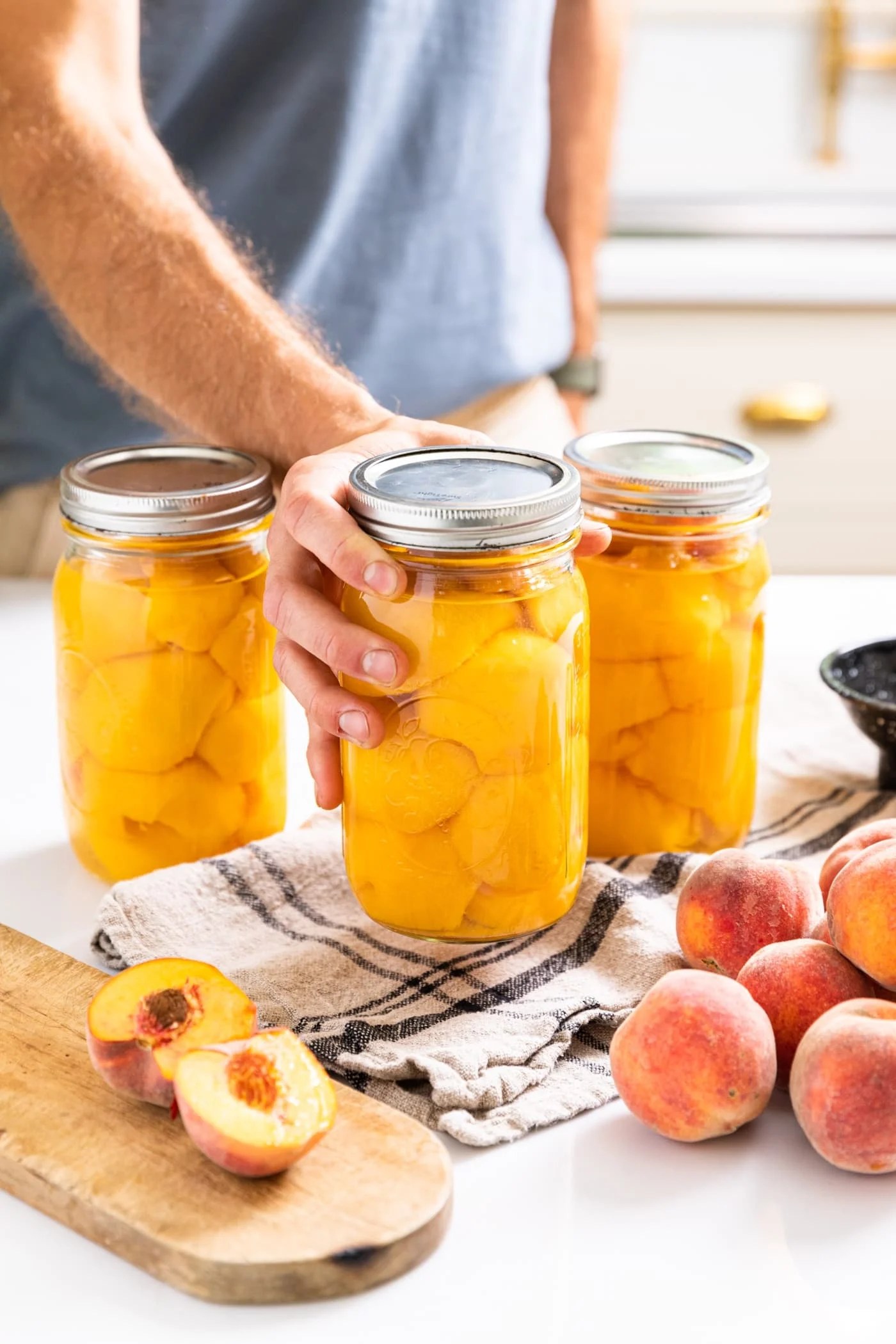 How to Can Peaches (Recipe + Video) Wyse Guide(03)