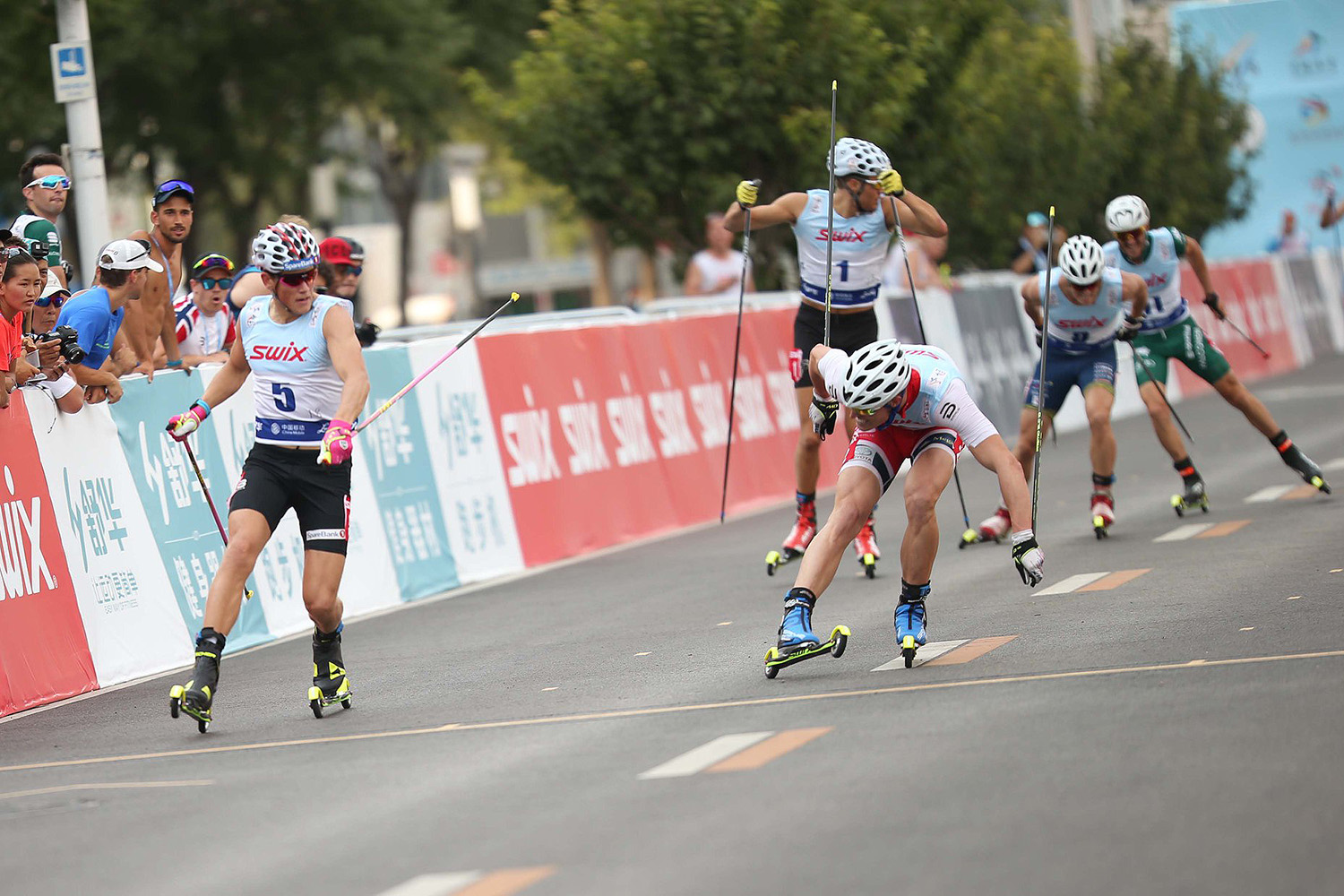 Rollski Weltcup Peking Klaebo und Soemskar SprintSieger xcski.de