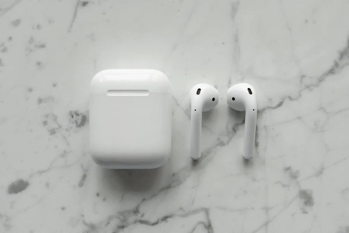 Fake AirPods How to spot fake AirPods or clones and verify the real ones