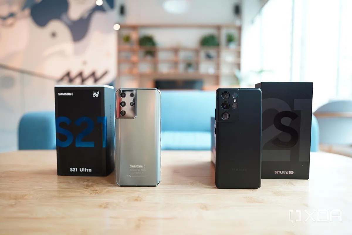 We bought a fake S21 Ultra for 100 and compared it to the real thing
