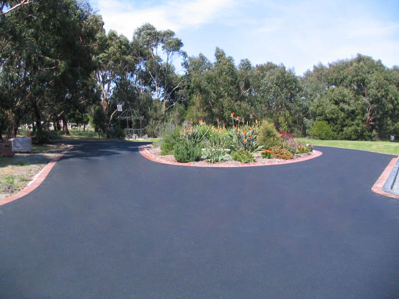 Driveways & Pathways XLAsphalt Asphalt Driveways Melbourne