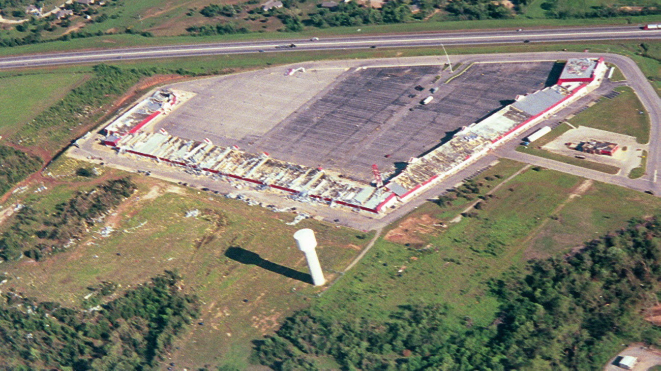 Moore, Oklahoma Tornado Photos, May 1999