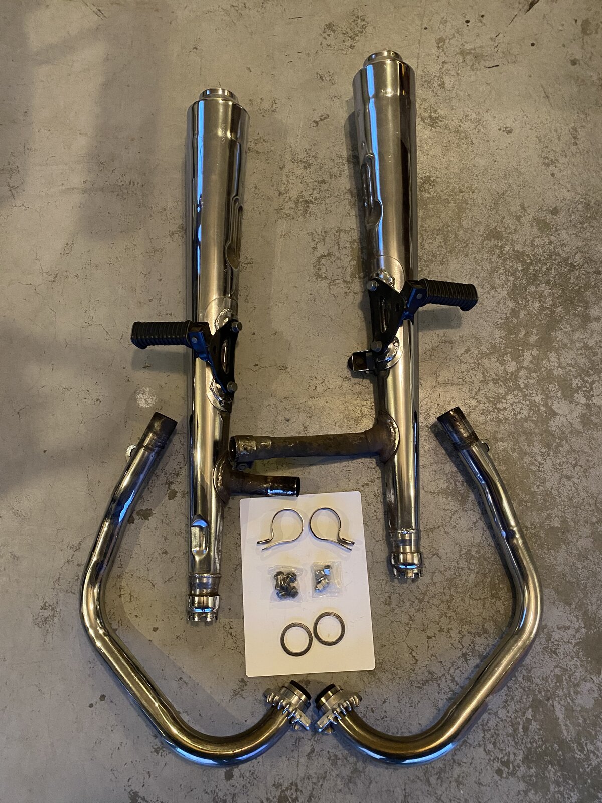 Wanted Complete stock exhaust system for 1977 XS650 Yamaha XS650
