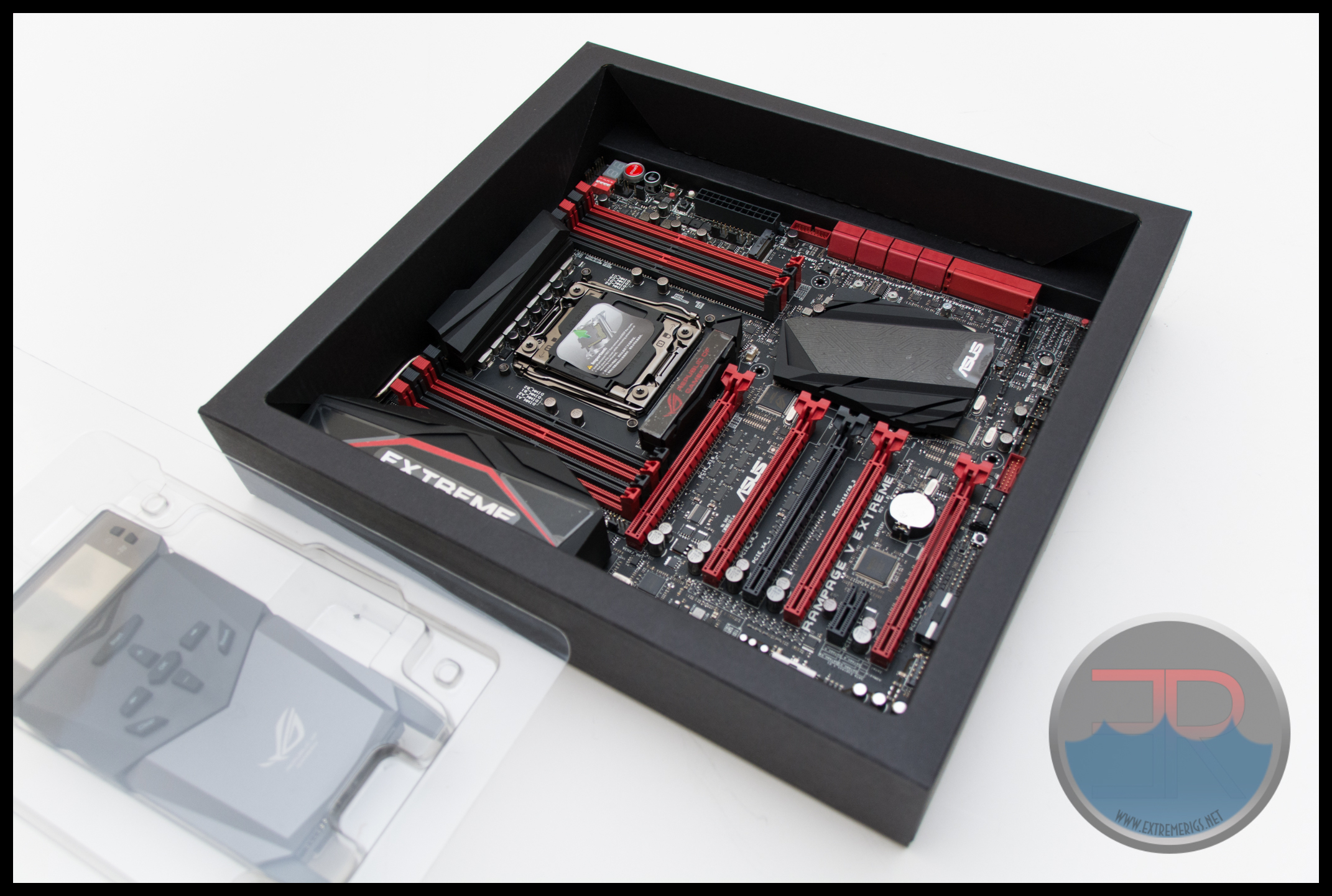 ASUS RAMPAGE V EXTREME X99 動作確認済み Asus' Rampage V Extreme X99 Motherboard Spotted | Tom's Hardware