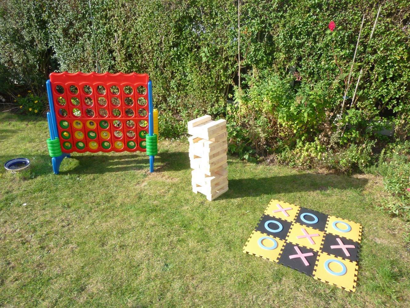 Giant Garden Games Jenga, Connect 4 and Noughts & Crosses