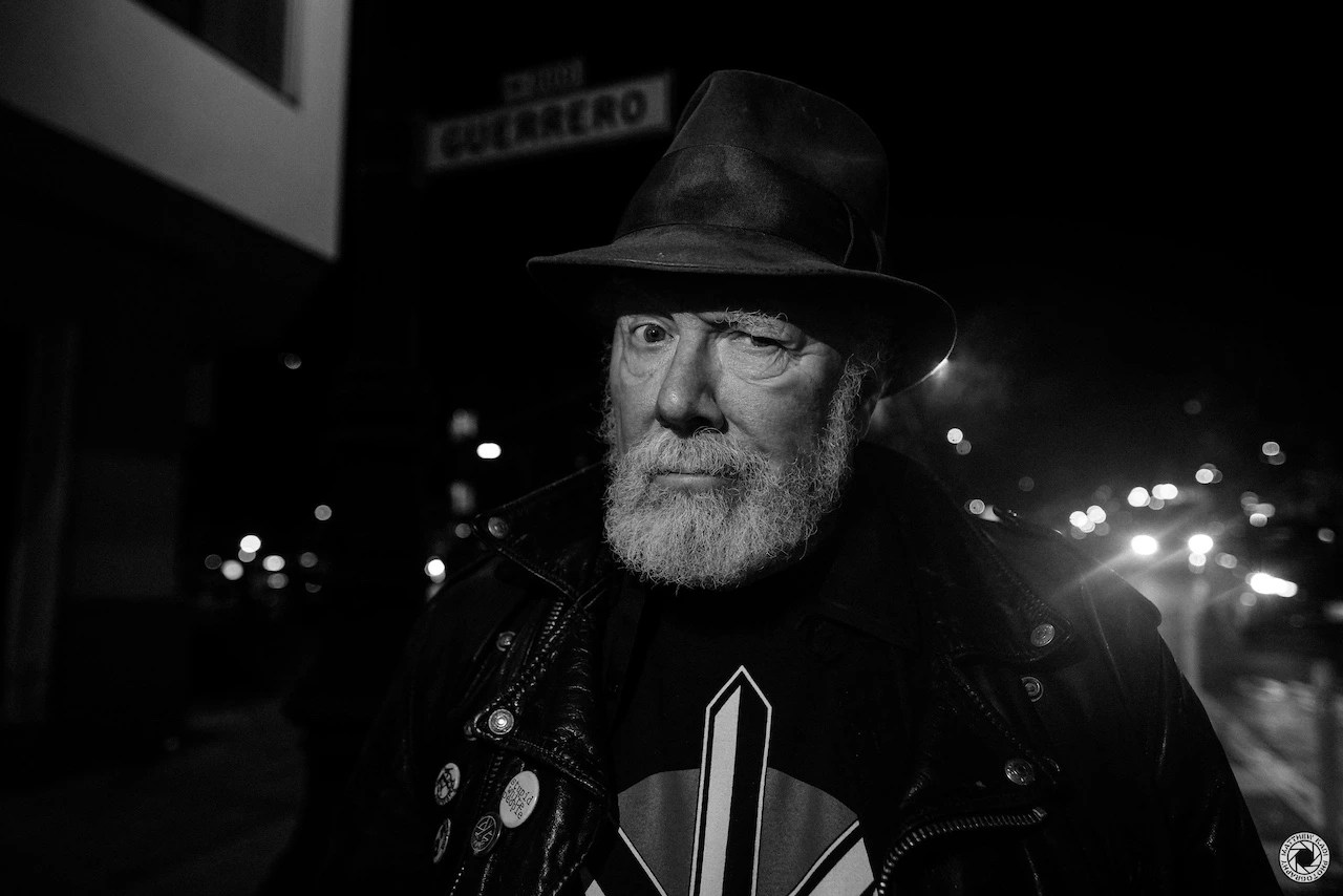 WINSTON SMITH, ILUSTRADOR PUNK Y SURREALISTA