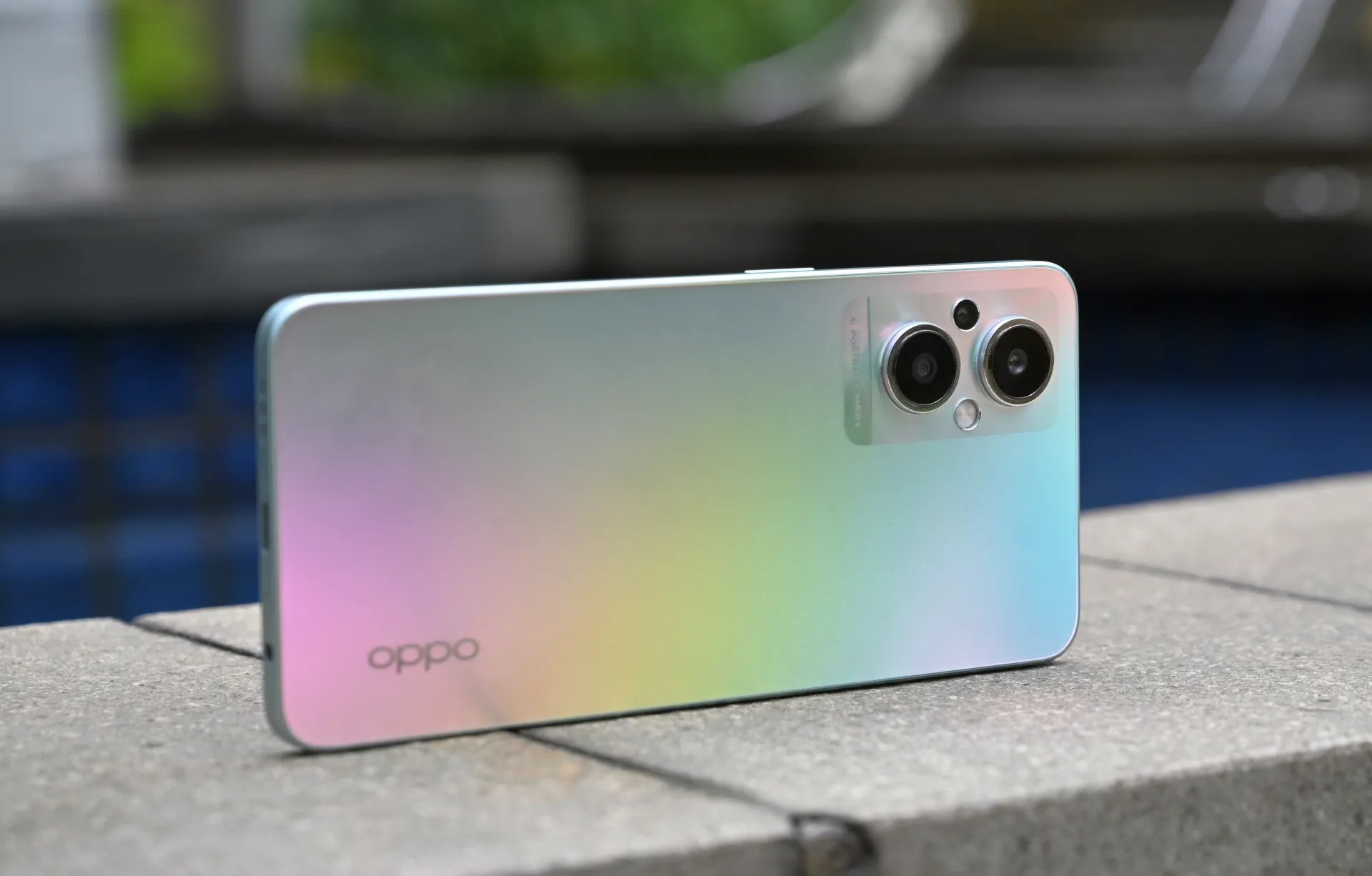 Mencermati Desain OPPO Reno7 Z 5G Versi Rainbow Spectrum