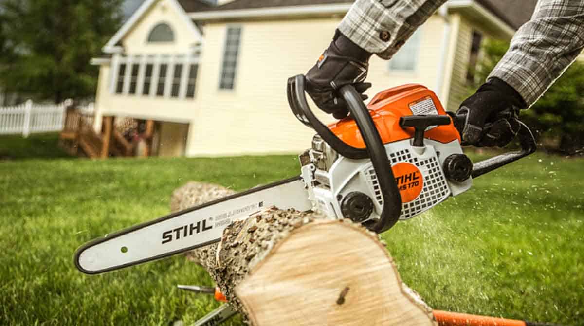 How Tight Should a Chainsaw Chain Be? Yard Work HQ