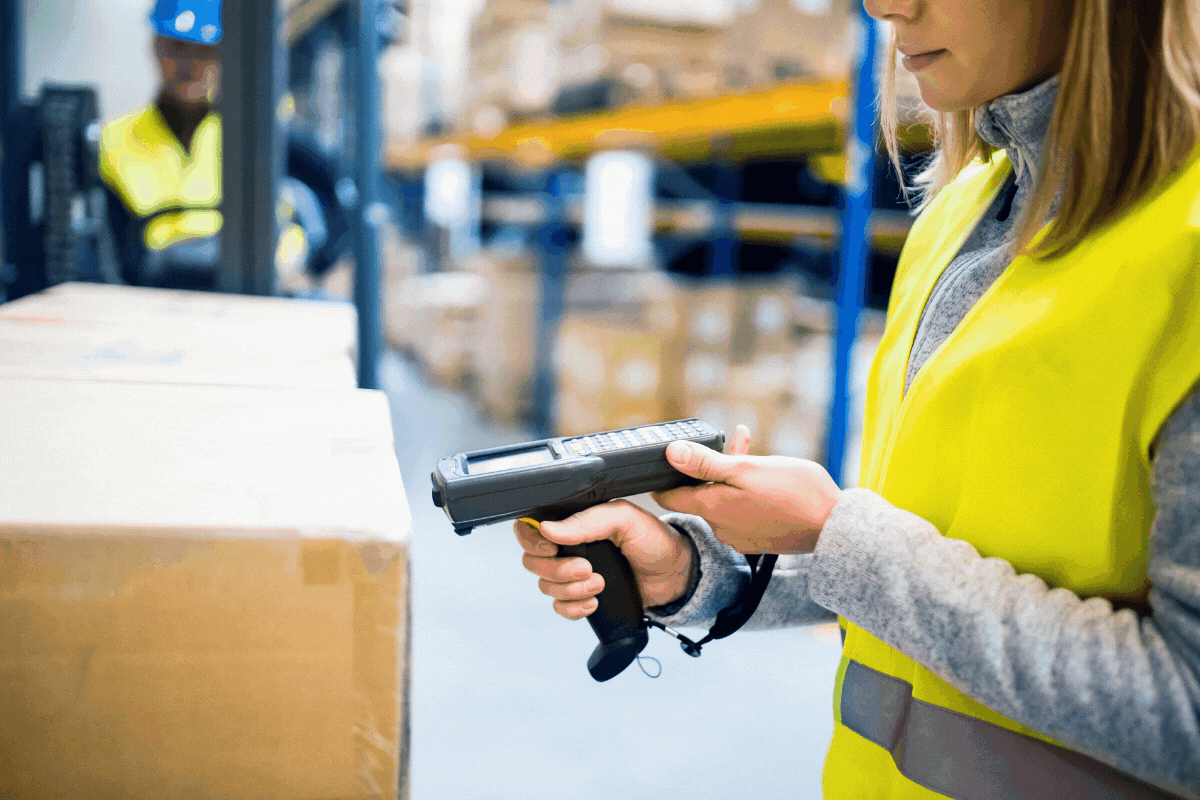 How to a Warehouse Fulfillment Associate Yellowbrick