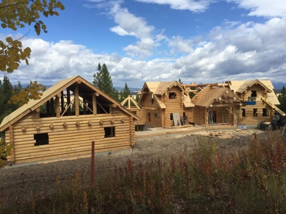 Construction Yellowstone Log Homes